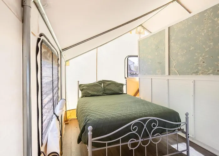 History & Cozy Glamping *