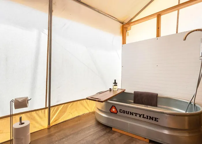History & Cozy Glamping *